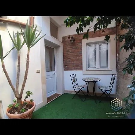 Holiday home Casa Elicriso